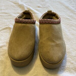 Mudd Tan Platform Slip-On Slippers with Patterned Trim